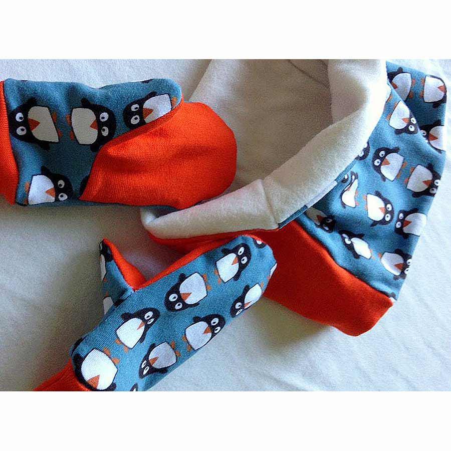 Astronaut Mittens & Neck Warmer Pattern
